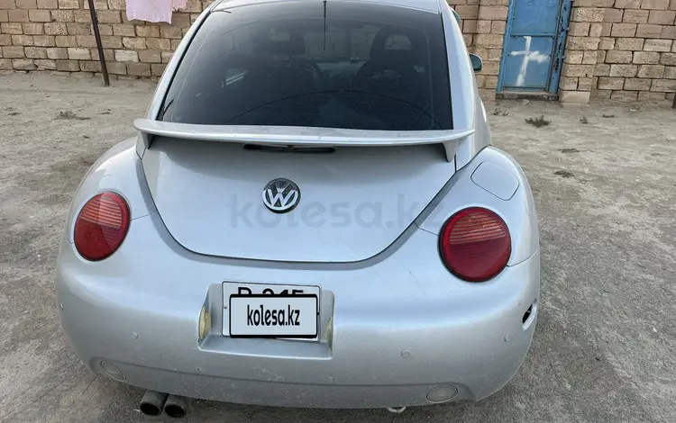 Volkswagen Beetle 2000 года за 1 500 000 тг. в Актау