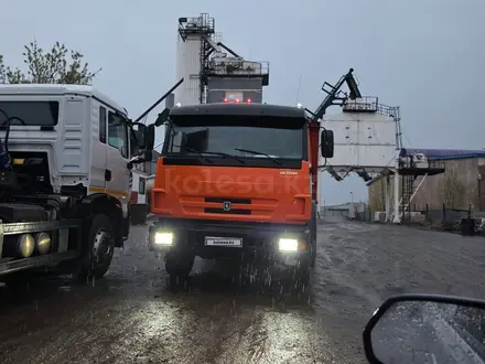 КамАЗ 2011 года за 6 000 000 тг. в Астана – фото 2