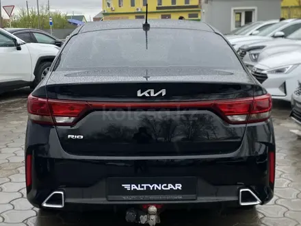 Kia Rio 2022 года за 7 200 000 тг. в Уральск – фото 4