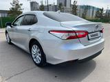 Toyota Camry 2019 годаүшін13 400 000 тг. в Астана