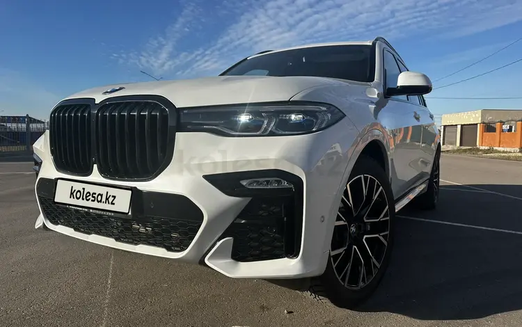 BMW X7 2021 года за 63 000 000 тг. в Астана
