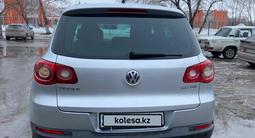 Volkswagen Tiguan 2010 года за 6 525 000 тг. в Костанай – фото 5