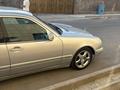 Mercedes-Benz E 320 2001 года за 3 800 000 тг. в Шымкент – фото 2