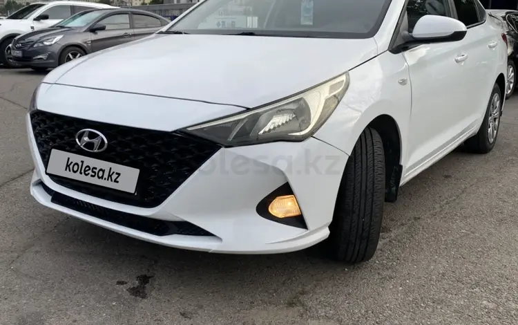 Hyundai Accent 2020 года за 6 590 000 тг. в Алматы