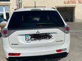Mitsubishi Outlander 2013 годаүшін6 000 000 тг. в Актау – фото 2