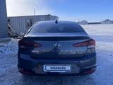 Hyundai Elantra 2019 года за 9 000 000 тг. в Шымкент – фото 3