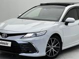 Toyota Camry 2022 года за 23 000 000 тг. в Алматы – фото 3