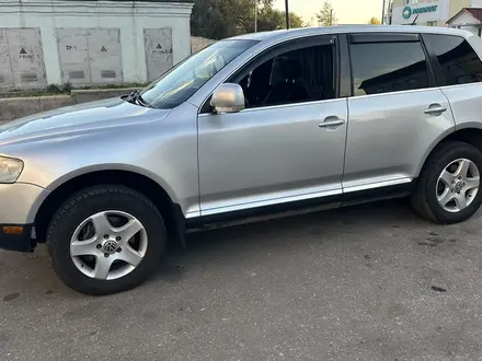 Volkswagen Touareg 2006 года за 5 600 000 тг. в Костанай – фото 5