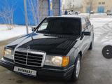 Mercedes-Benz E 260 1991 годаүшін1 700 000 тг. в Актау – фото 2