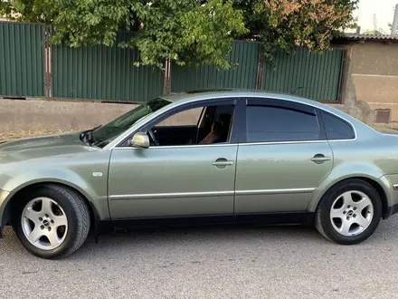 Volkswagen Passat 2002 года за 2 800 000 тг. в Шымкент – фото 2