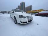 Volkswagen Jetta 2006 года за 3 500 000 тг. в Астана – фото 3