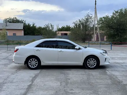 Toyota Camry 2016 года за 10 900 000 тг. в Семей – фото 4