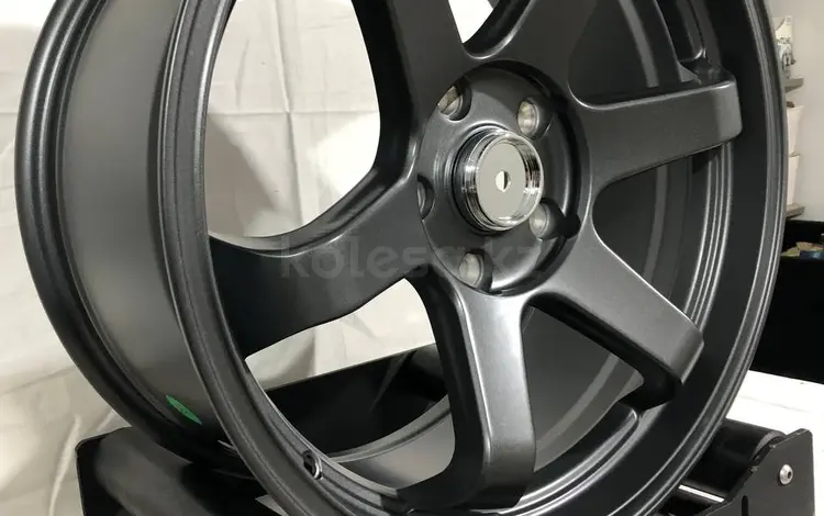 TE37 R18 9J 5X120 ET35 ЦО 72, 6 Dark Matt Gray за 340 000 тг. в Алматы