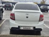 ВАЗ (Lada) Granta 2190 2015 года за 3 500 000 тг. в Усть-Каменогорск – фото 4