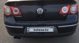 Volkswagen Passat 2006 годаүшін4 300 000 тг. в Петропавловск – фото 2