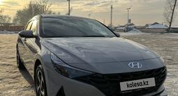 Hyundai Elantra 2023 года за 11 800 000 тг. в Алматы – фото 2