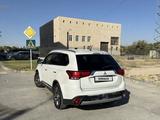 Mitsubishi Outlander 2015 года за 10 000 000 тг. в Шымкент – фото 2
