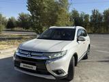 Mitsubishi Outlander 2015 года за 10 000 000 тг. в Шымкент