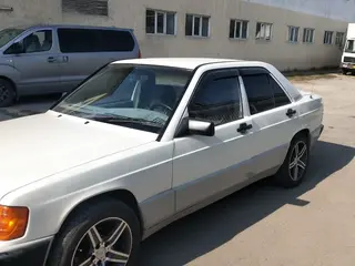 Mercedes-Benz 190