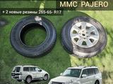 Пара! 2шт! 265-65-R17 Bridgestone + оригинальный диск MMC PAJERO IVfor120 000 тг. в Алматы