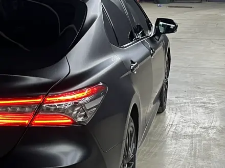 Toyota Camry 2018 года за 13 500 000 тг. в Астана – фото 12