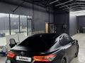 Toyota Camry 2018 годаүшін13 700 000 тг. в Астана – фото 3