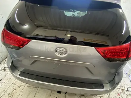 Toyota Sienna 2013 года за 8 500 000 тг. в Актау – фото 4