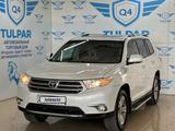 Toyota Highlander 2013 года за 12 800 000 тг. в Алматы