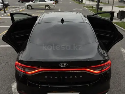 Hyundai Grandeur 2018 года за 13 500 000 тг. в Шымкент – фото 5
