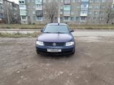 Volkswagen Passat 1997 года за 1 500 000 тг. в Караганда – фото 2