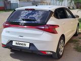 Hyundai i20 2023 годаfor7 700 000 тг. в Актобе – фото 2