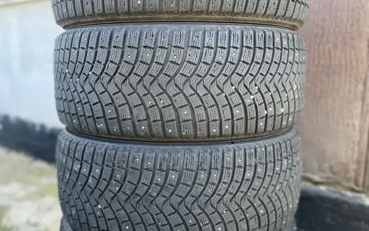 Комплект зимние шипованные шины 275/45/21 275/45R21 Michelin.үшін150 000 тг. в Алматы