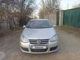 Volkswagen Jetta 2005 годаүшін3 300 000 тг. в Алматы