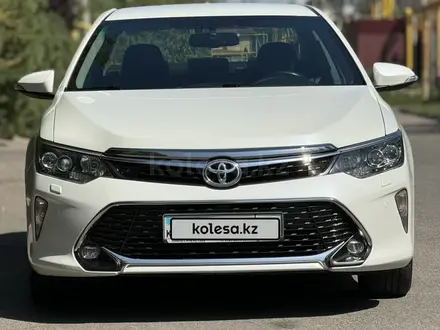 Toyota Camry 2017 года за 14 999 999 тг. в Алматы – фото 13