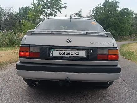 Volkswagen Passat 1993 года за 1 800 000 тг. в Алматы – фото 2