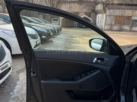 Kia K5 2011 года за 7 600 000 тг. в Алматы – фото 17