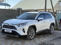 Toyota RAV4 2020 года за 14 500 000 тг. в Актобе – фото 3