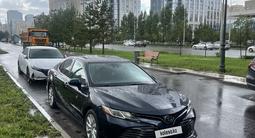 Toyota Camry 2019 года за 11 200 000 тг. в Астана – фото 2