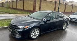 Toyota Camry 2019 года за 11 200 000 тг. в Астана