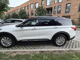 Ford Explorer 2021 года за 20 300 000 тг. в Алматы – фото 4