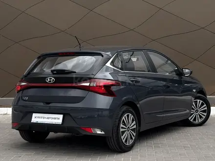 Hyundai i20 2023 года за 7 190 000 тг. в Караганда – фото 5