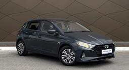 Hyundai i20 2023 года за 6 570 000 тг. в Караганда – фото 3