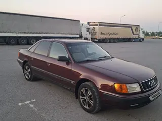 Audi 100