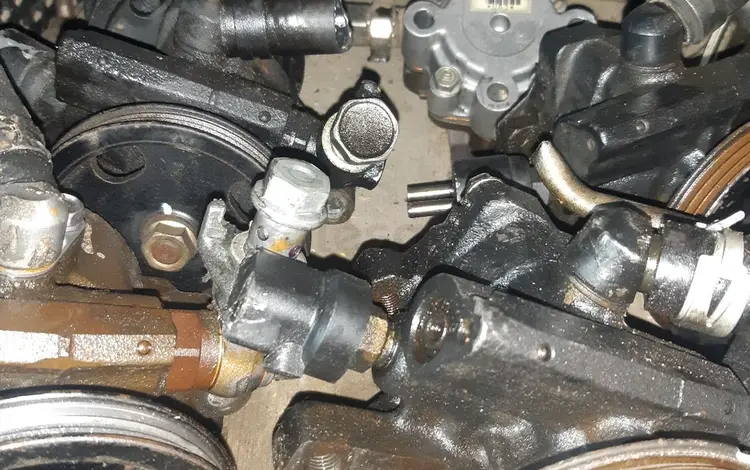 Гур насос Toyota Camry 10 за 28 000 тг. в Алматы