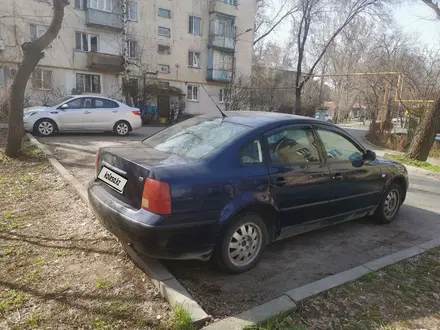 Volkswagen Passat 2000 года за 2 300 000 тг. в Алматы – фото 4