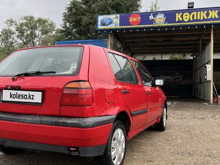 Volkswagen Golf 1994 года за 900 000 тг. в Кордай – фото 4