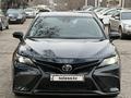 Toyota Camry 2021 года за 13 700 000 тг. в Алматы – фото 2