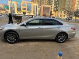 Toyota Camry 2015 года за 10 750 000 тг. в Жанаозен – фото 2