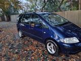 Volkswagen Sharan 2001 годаfor2 550 000 тг. в Мерке – фото 4