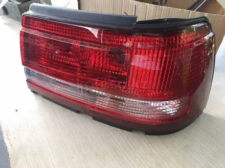Задний правый фонарь Mazda 626 хетчбэк хрустальный за 7 000 тг. в Алматы – фото 2